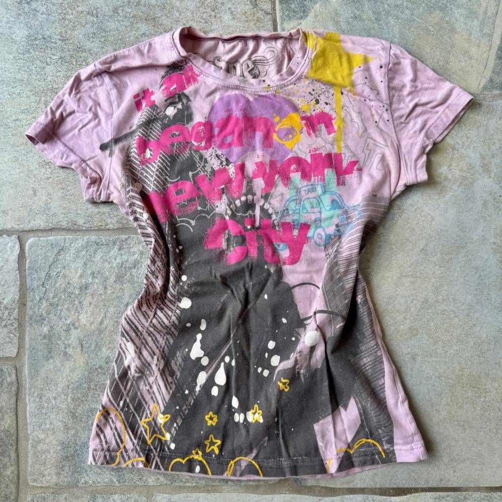Y2K DOE Mighty‎ Fine Graphic Tee Sz Small "It All Began in New York City" 2000s